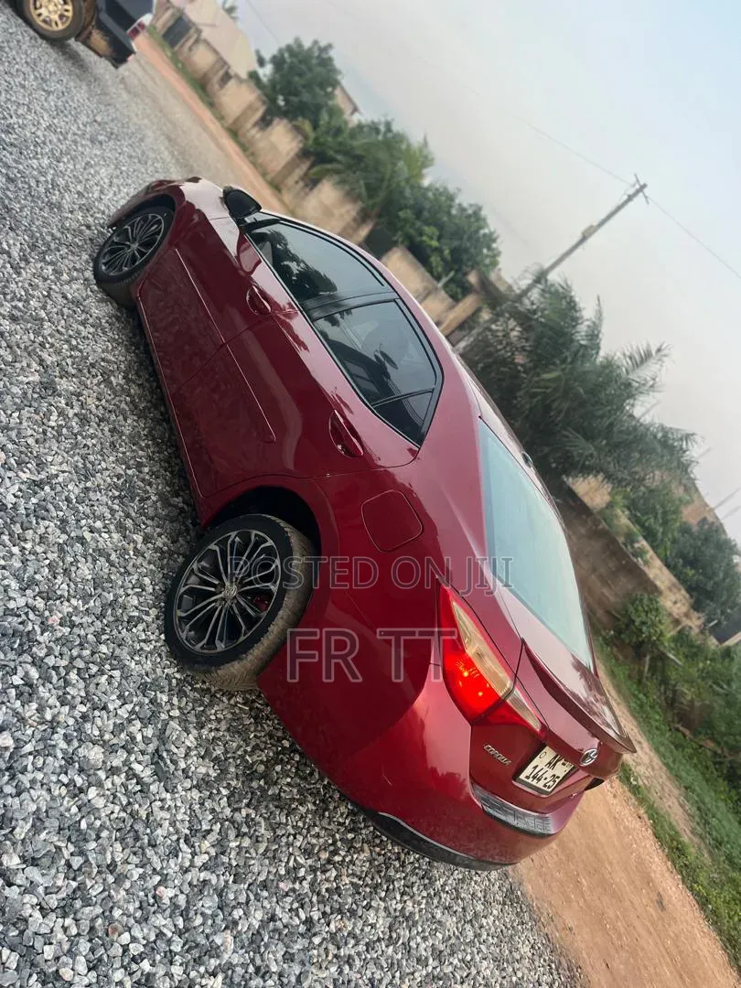Toyota Corolla 2015 Red