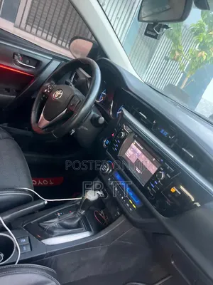 Toyota Corolla 2015 Red
