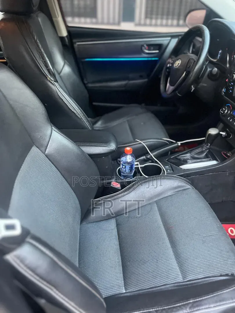 Toyota Corolla 2015 Red