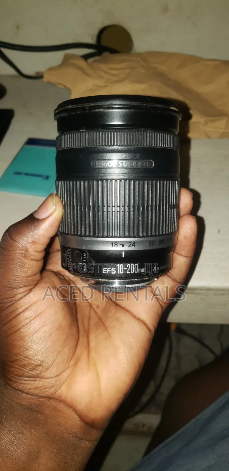 Canon Efs 18-200mm Lense F/3.5-5.6 Is Lense Excellent All in One Zoom