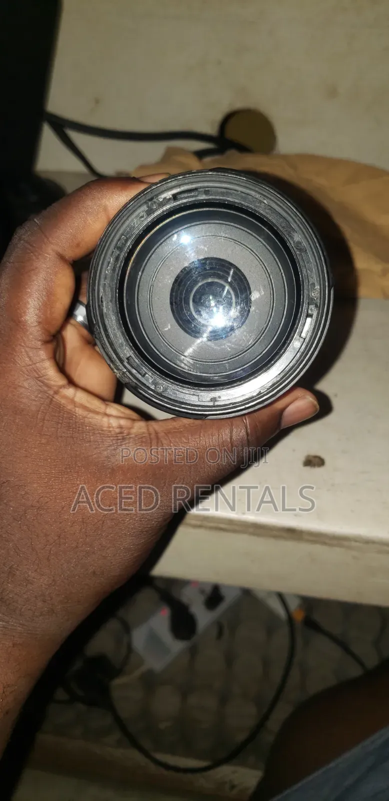 Canon Efs 18-200mm Lense F/3.5-5.6 Is Lense Excellent All in One Zoom