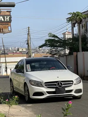 Mercedes-Benz C300 2017 White