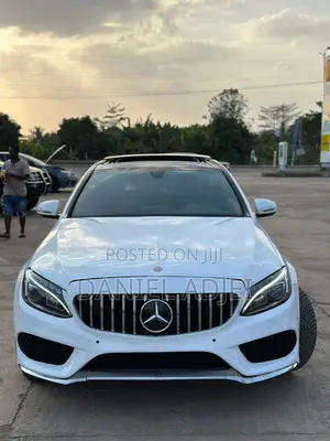 Mercedes-Benz C300 2017 White