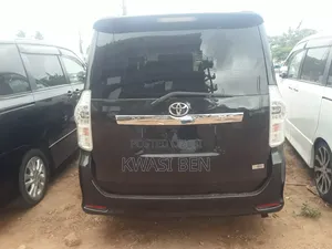 Toyota Voxy 2013 Black