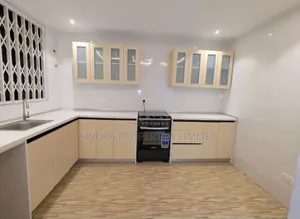 3bdrm Apartment in Achimota Mall, Mile 7 for rent