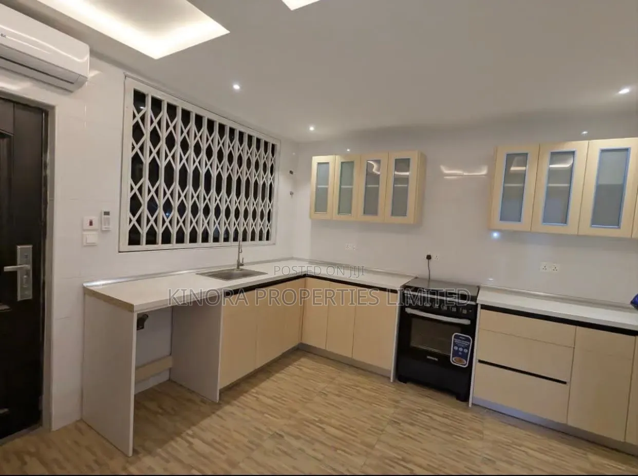 3bdrm Apartment in Achimota Mall, Mile 7 for rent