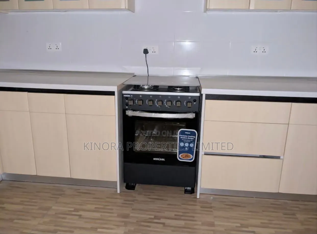 3bdrm Apartment in Achimota Mall, Mile 7 for rent