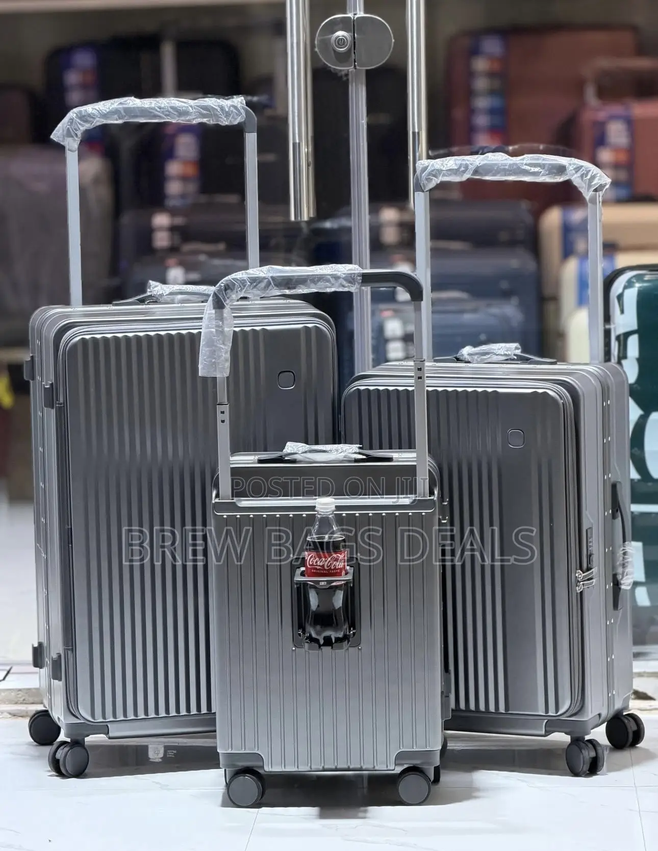 Premium Quality My Travel 3set Widehandle Suitcase With Bottle Holder.