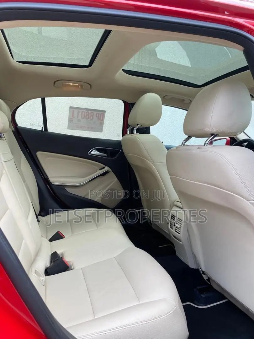 Mercedes-Benz GLA 250 2019 Red