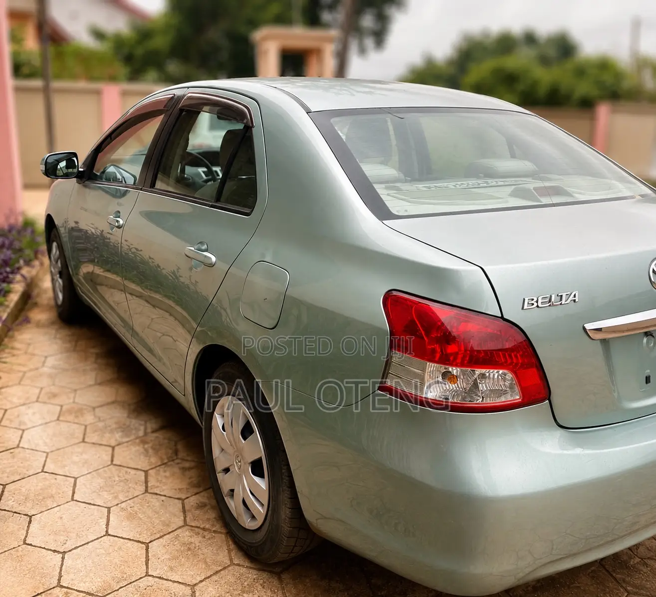 Toyota Belta 2012 Silver