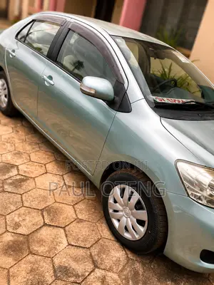 Toyota Belta 2012 Silver