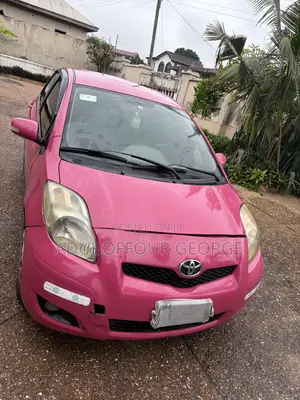 Toyota Vitz 1.3 AWD 5dr 2009 Pink