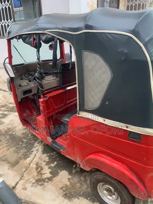 Bajaj RE 2024 Red