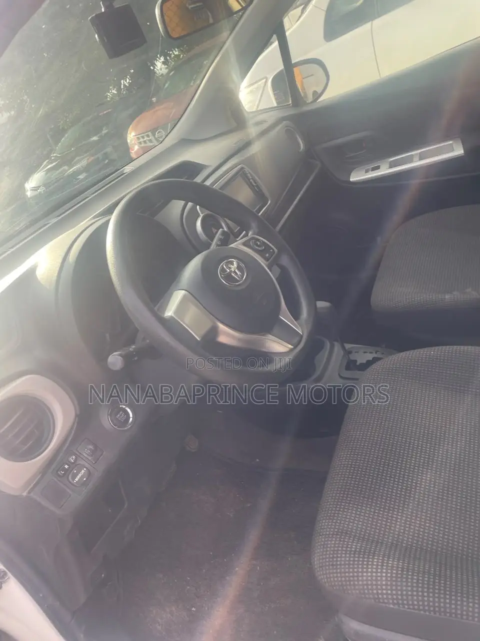 Toyota Vitz 2015 White