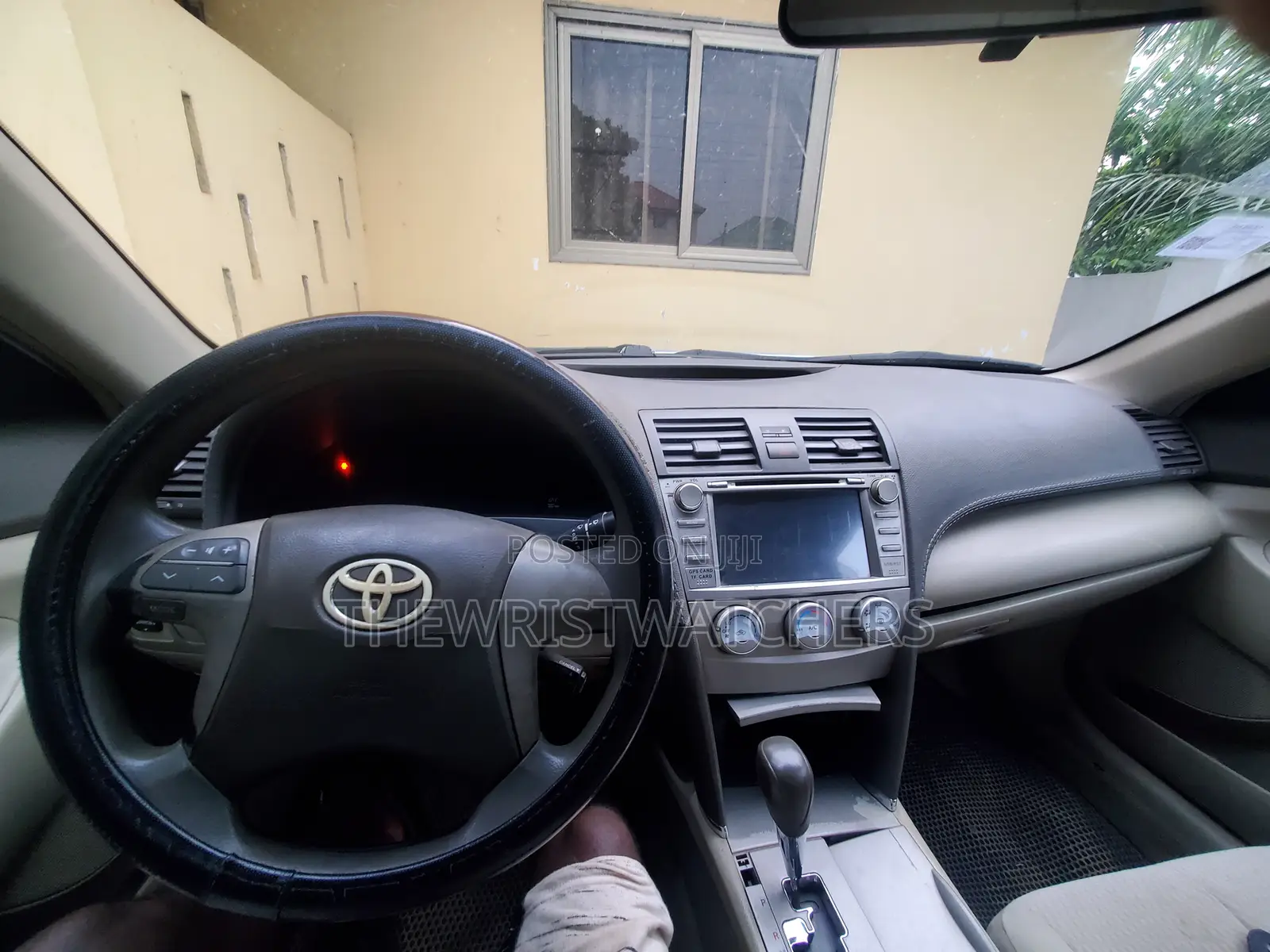 Toyota Camry LE 4dr Sedan (2.5L 4cyl 6A) 2011 Silver