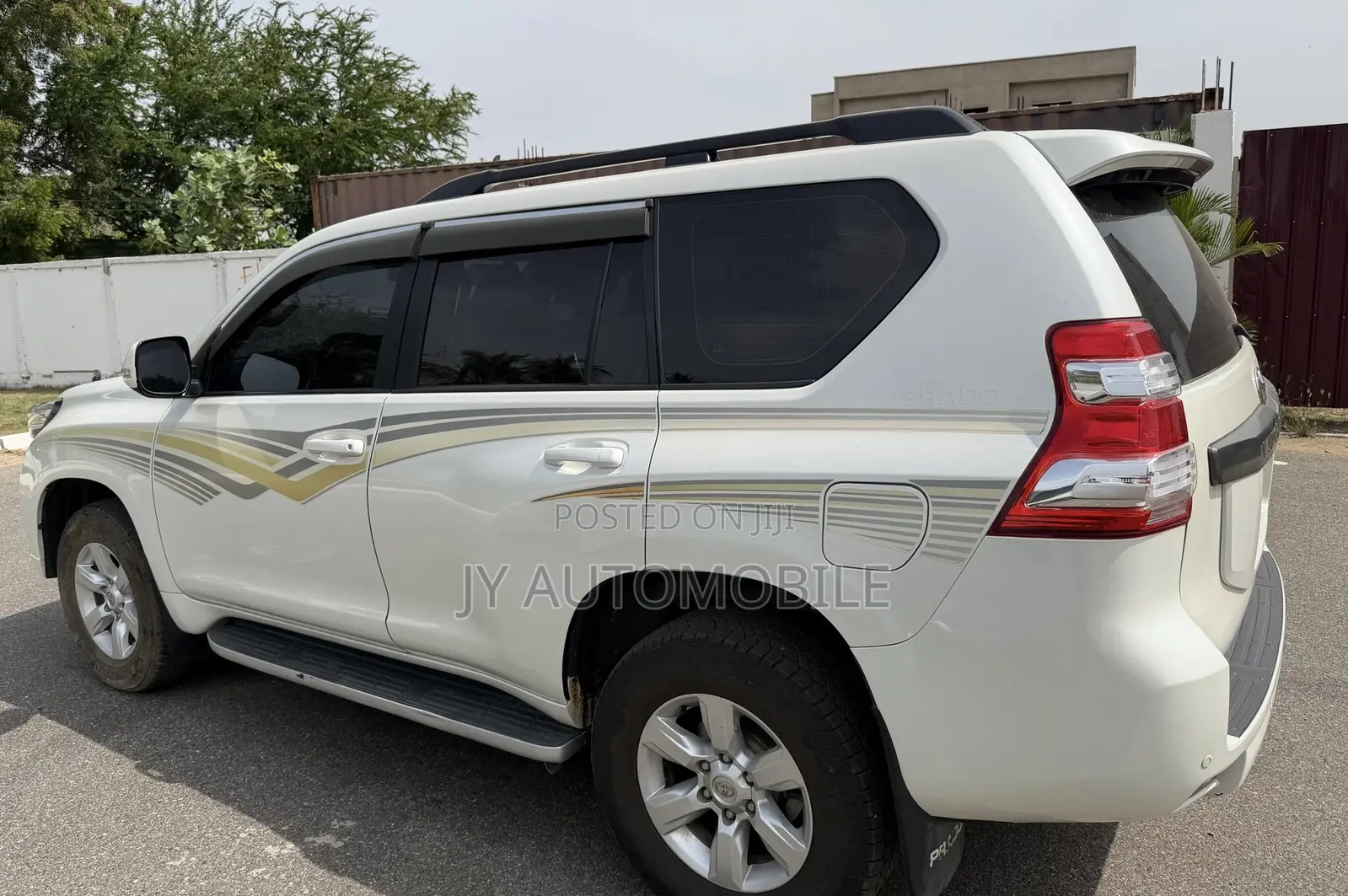 Toyota Land Cruiser Prado 2017 White