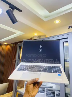 Laptop HP EliteBook 850 G8 8GB Intel Core i5 SSD 256GB