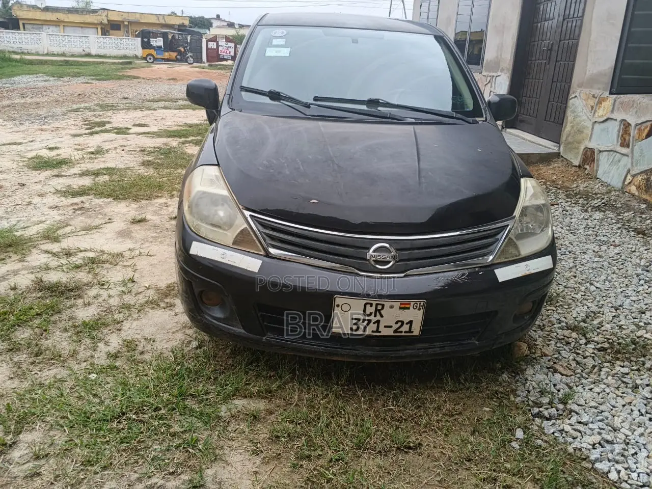 Nissan Versa 1.8 SL Hatchback 2010 Black