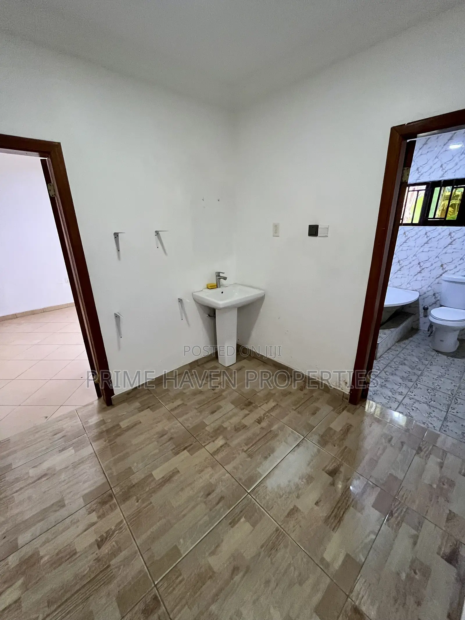 5bdrm House in Accra Metropolitan for rent