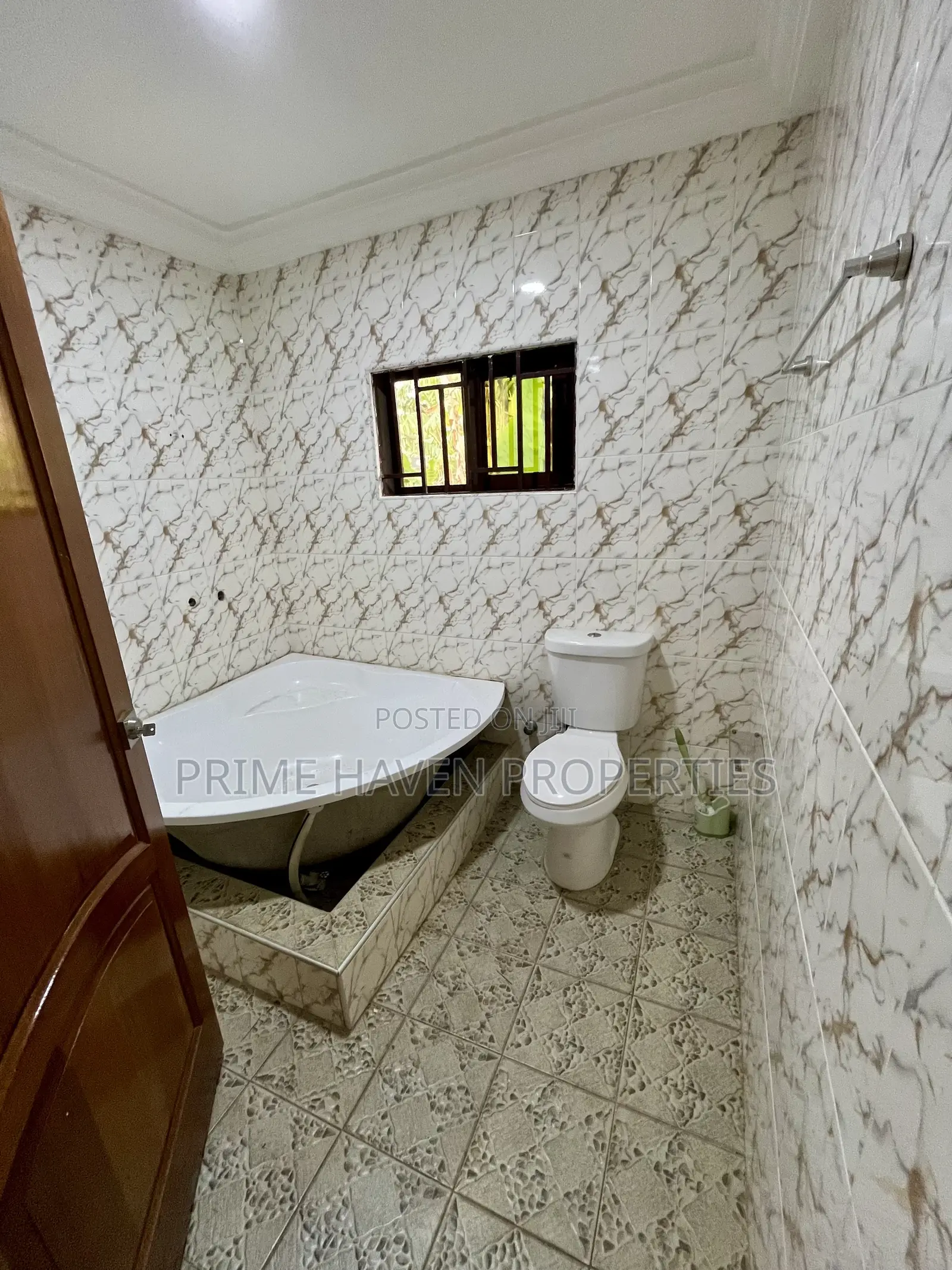 5bdrm House in Accra Metropolitan for rent