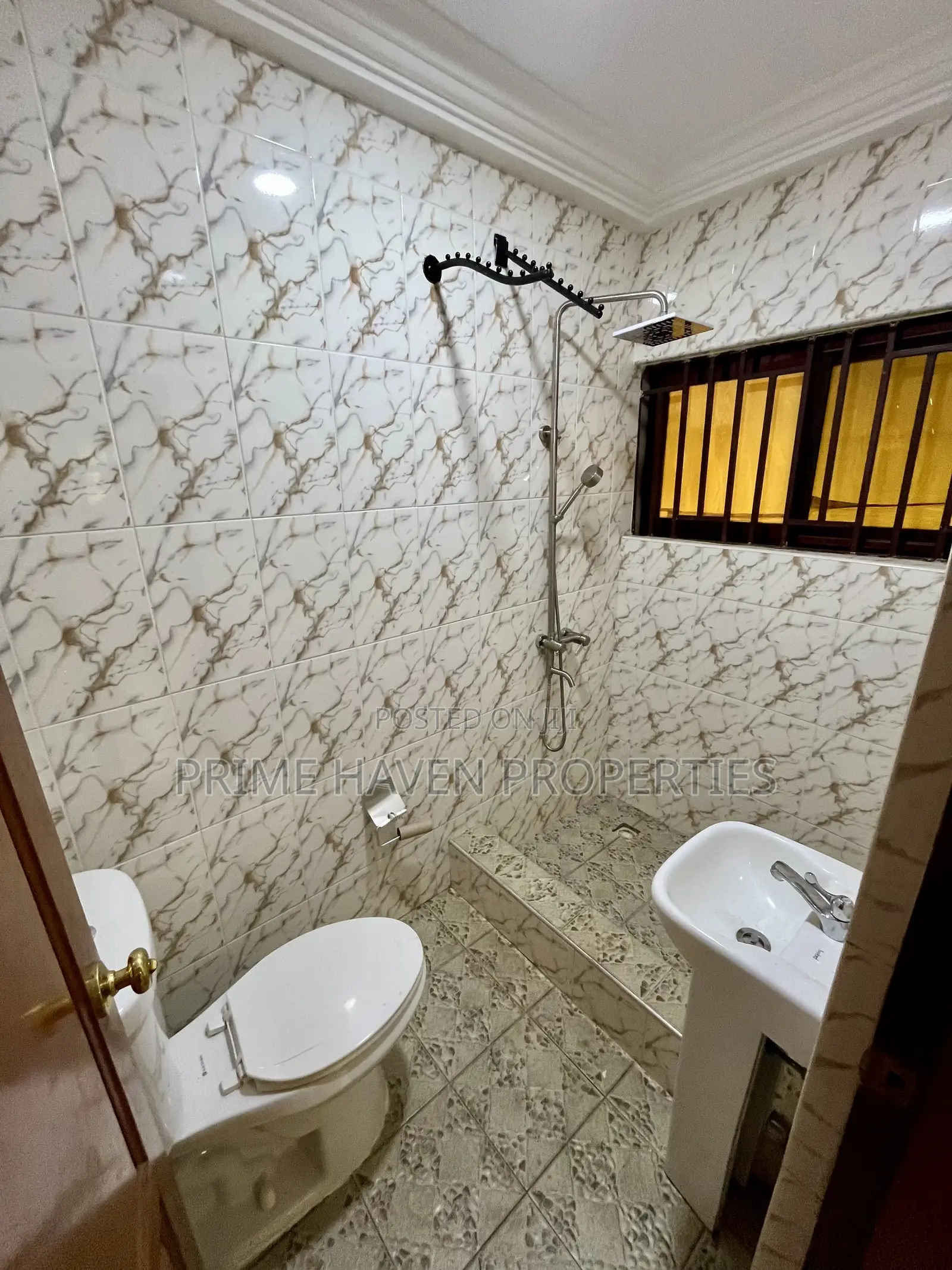 5bdrm House in Accra Metropolitan for rent