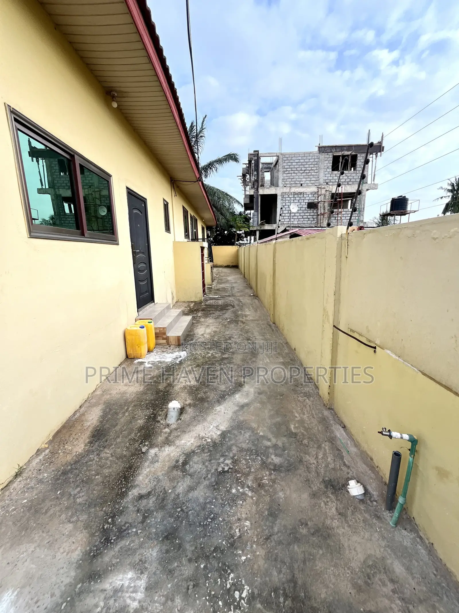 5bdrm House in Accra Metropolitan for rent