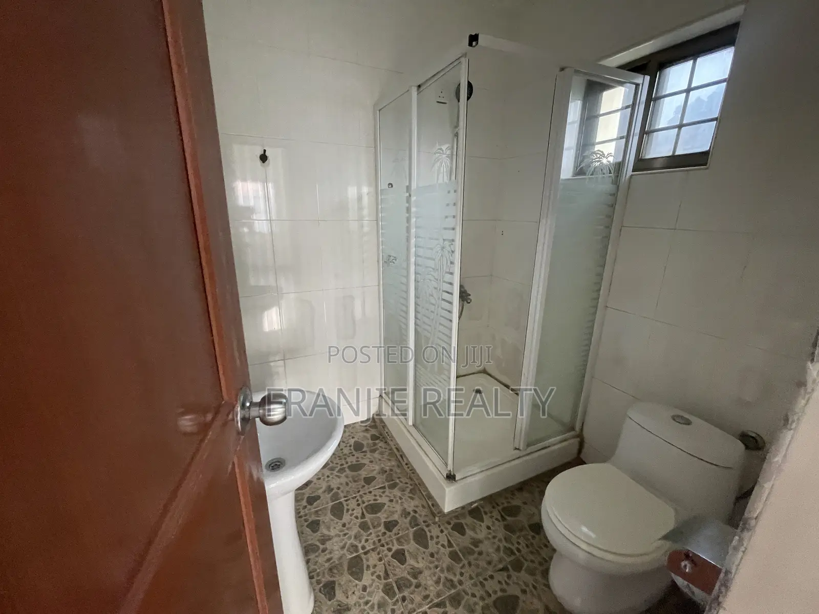 3bdrm Apartment in Franjie Realty, West Hills Mall Area for rent