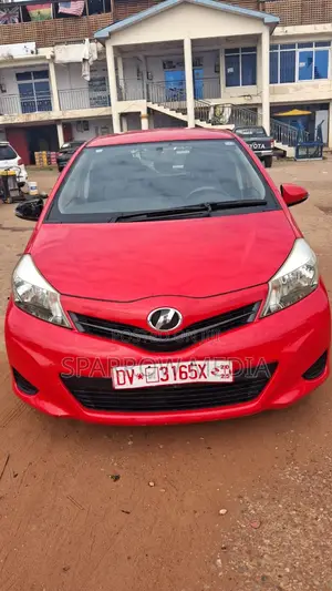 Toyota Vitz 1.3 AWD 5dr 2013 Red