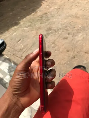 Apple iPhone XR 64 GB Red