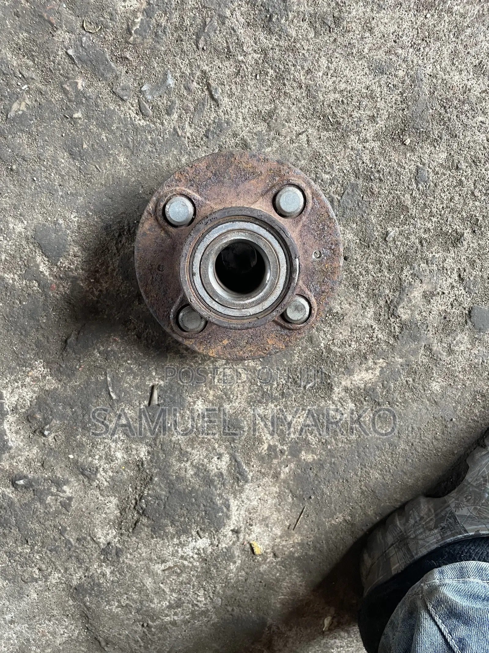 Honda Civic 2004 / Fit 08 Back Hub Home Used