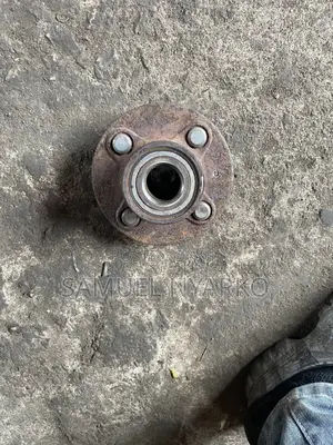 Honda Civic 2004 / Fit 08 Back Hub Home Used