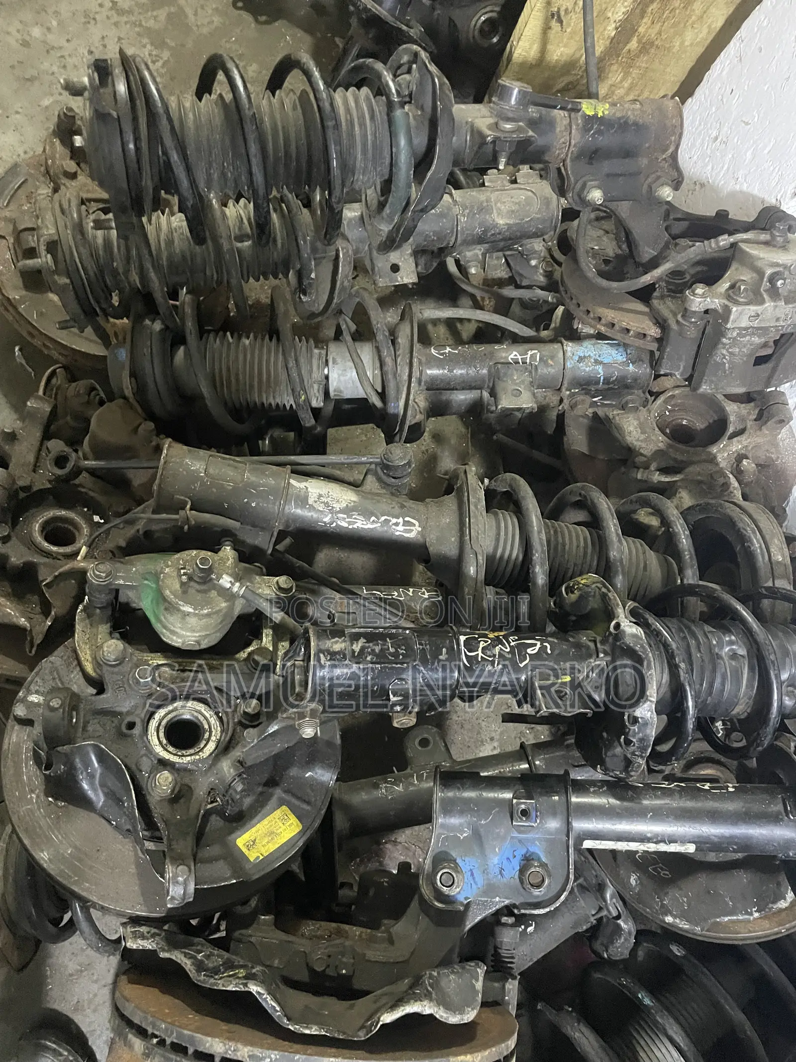 Hyundai Elantra 2017 Front Hub and Shocks