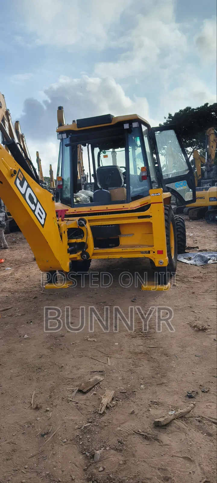 JCB 3dx Plus - 4x4 | Open Bucket | Extension Boom
