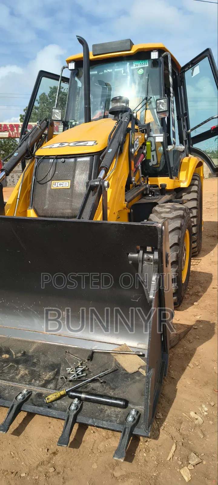 JCB 3dx Plus - 4x4 | Open Bucket | Extension Boom