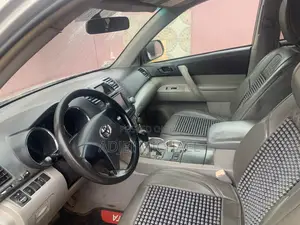Toyota Highlander Limited 2010 Silver