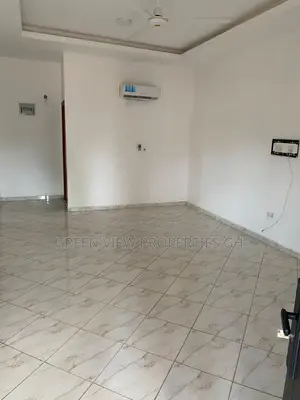 2bdrm Apartment in West Hills Mall Area for rent