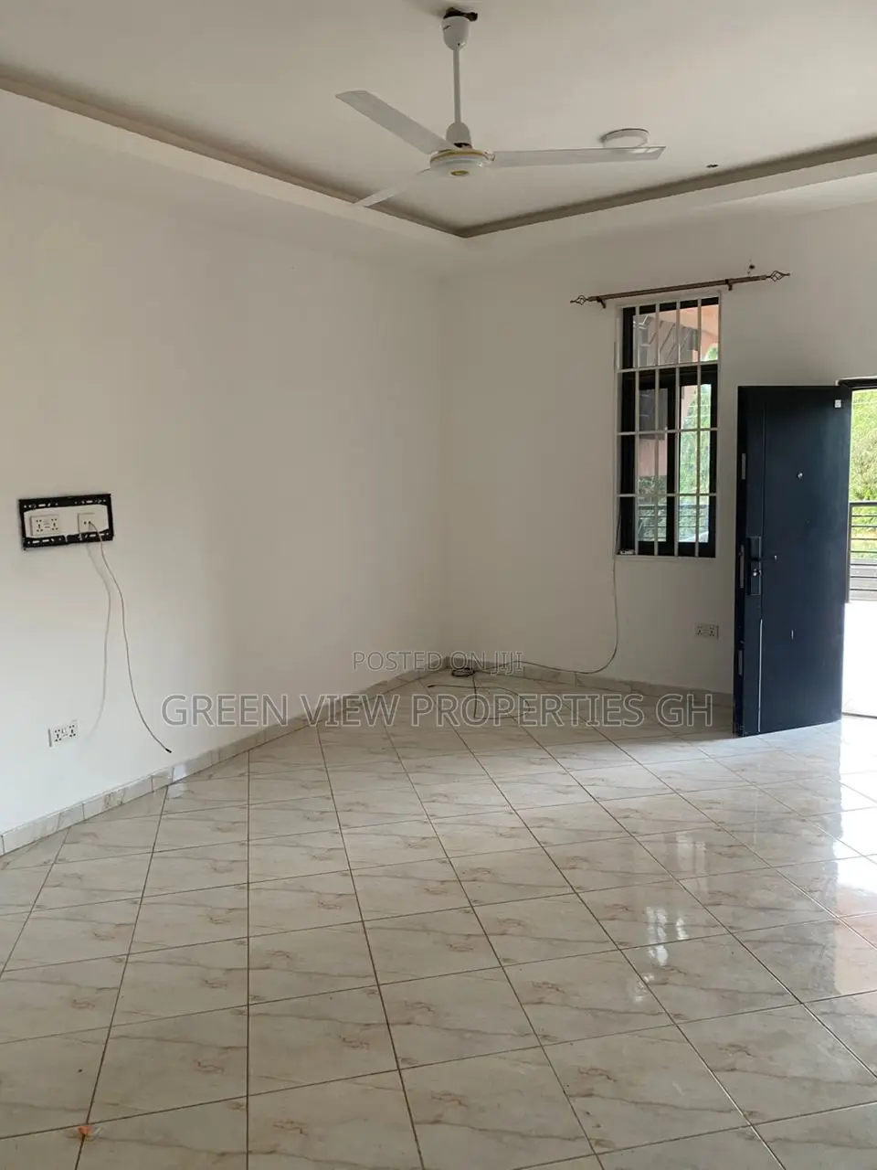 2bdrm Apartment in West Hills Mall Area for rent