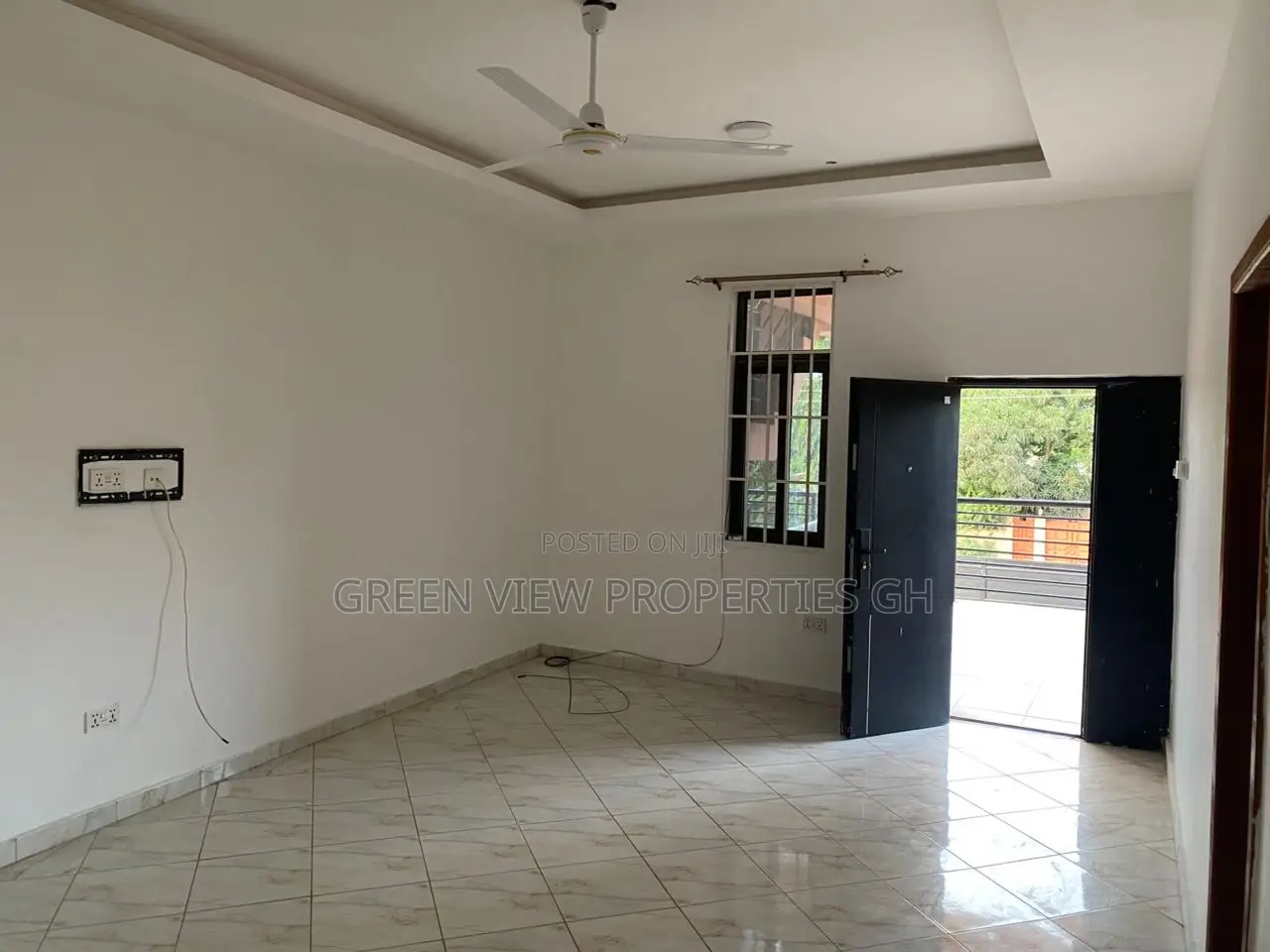 2bdrm Apartment in West Hills Mall Area for rent