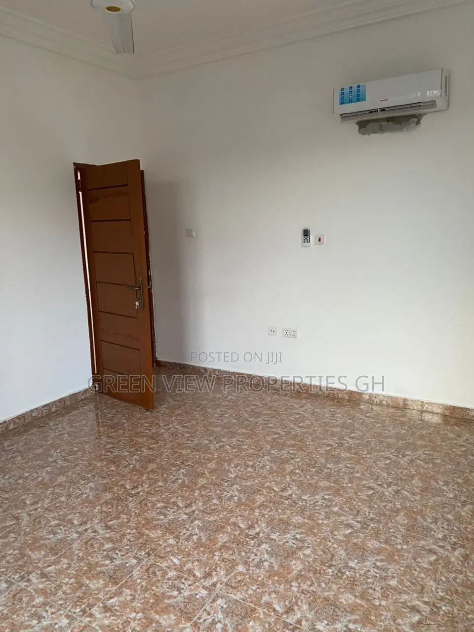 2bdrm Apartment in West Hills Mall Area for rent
