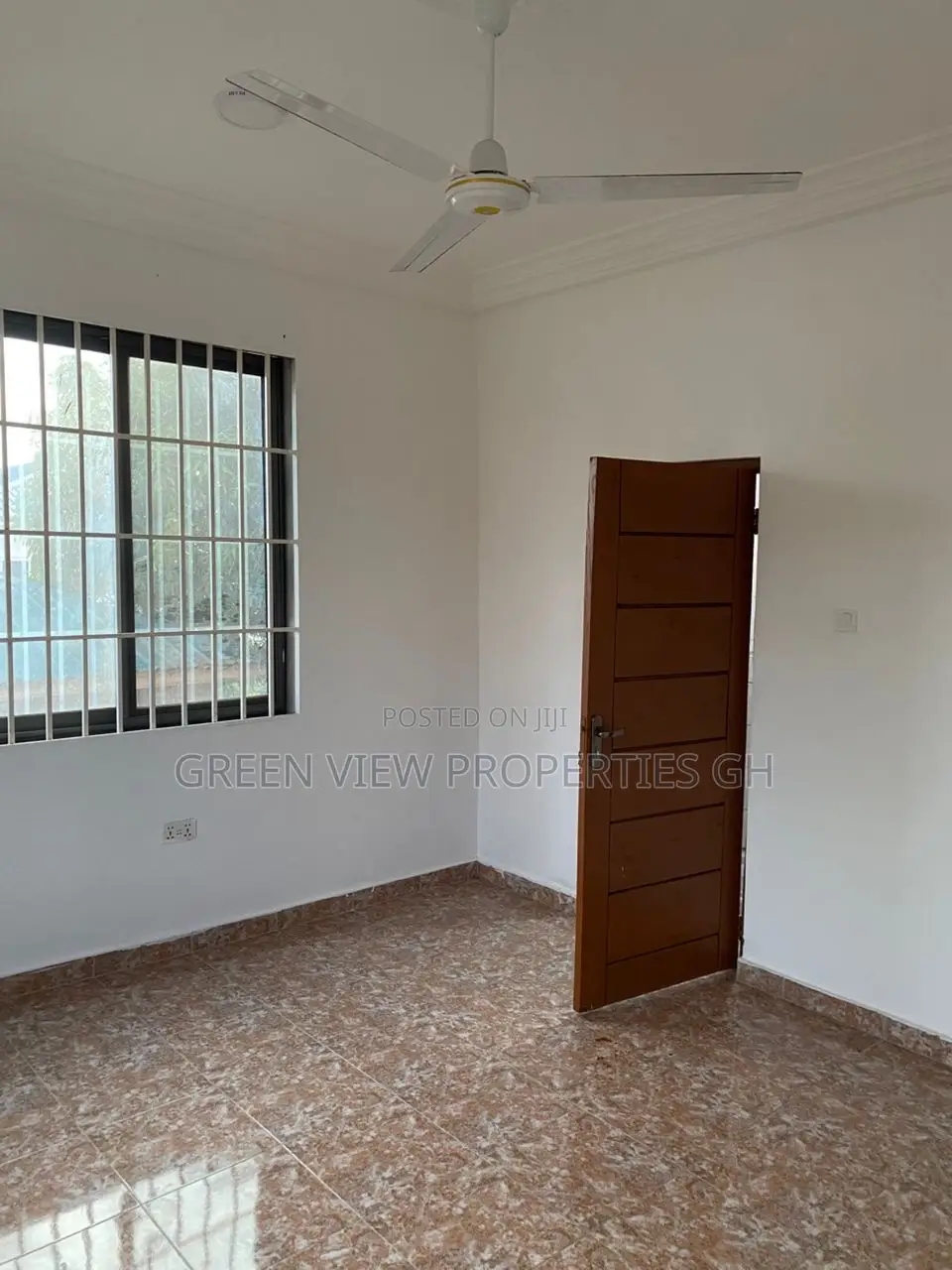 2bdrm Apartment in West Hills Mall Area for rent