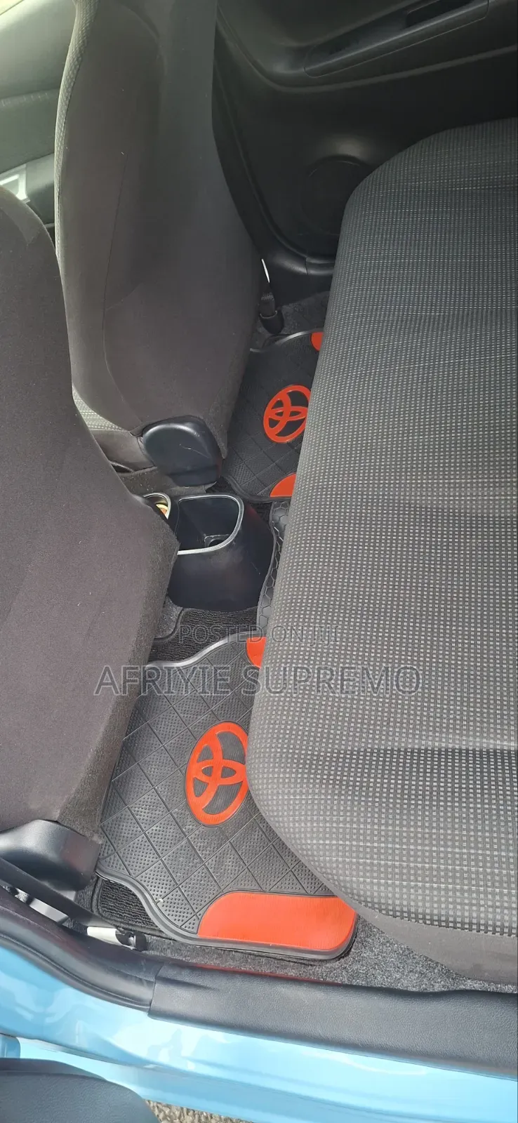 Toyota Vitz 1.3 FWD 3dr 2015 Blue