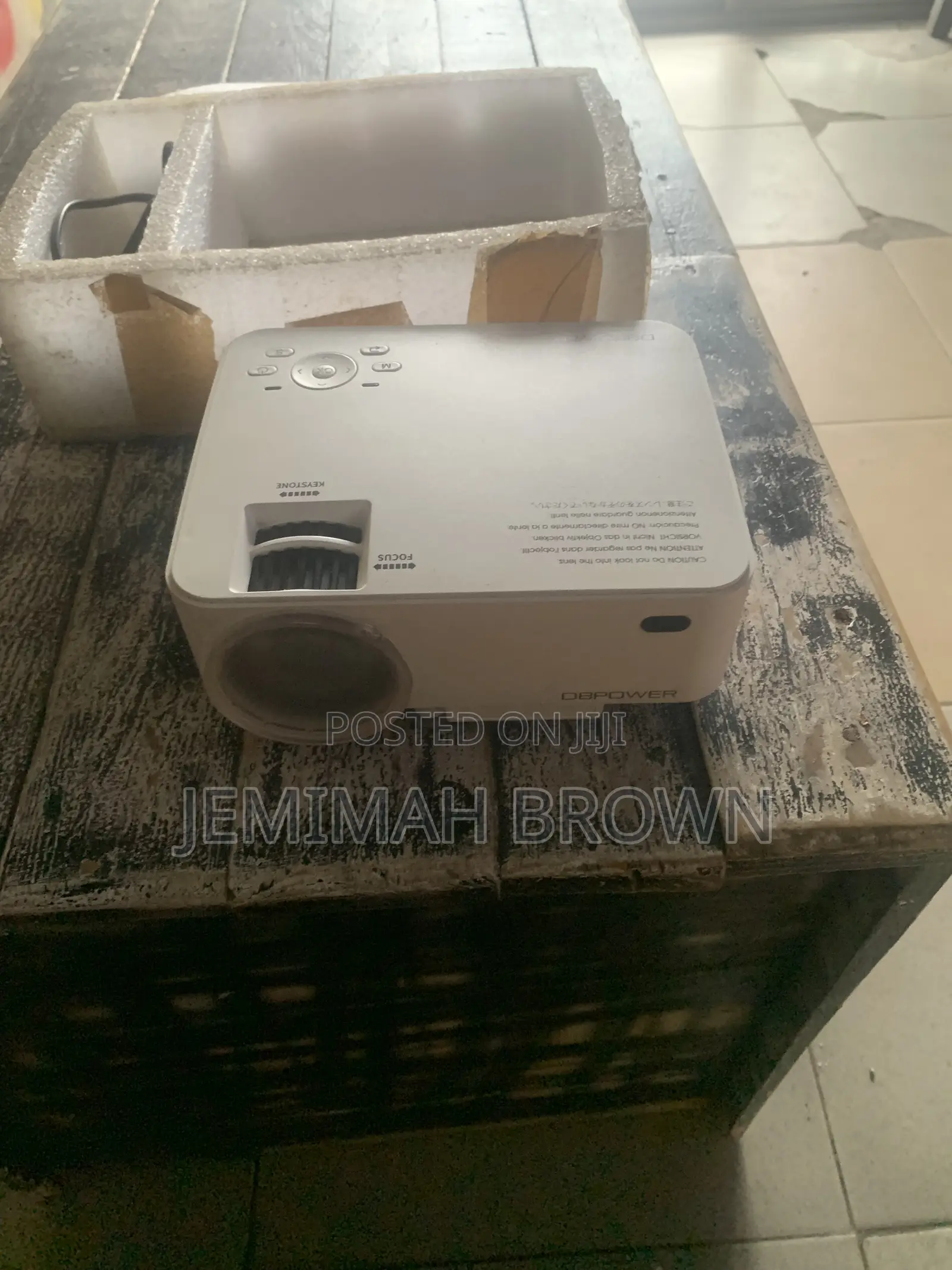 Dbpower Mini Projector. Model No.T20, Power Voltage : 100~ 240v