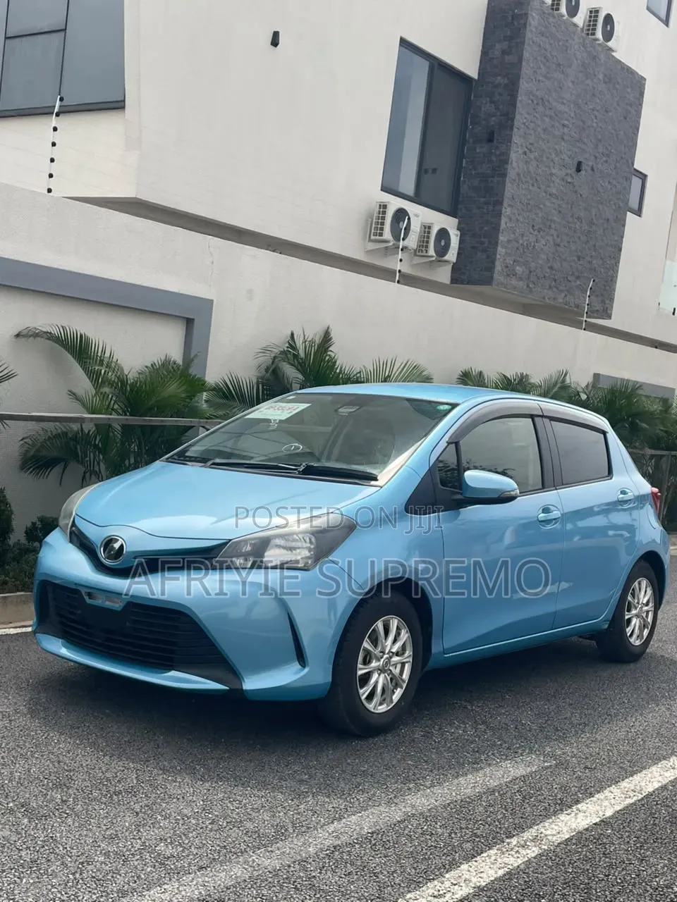 Toyota Vitz 1.3 FWD 3dr 2015 Blue