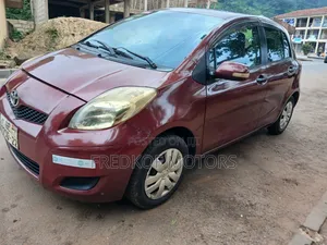 Toyota Vitz 2010 Red