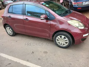 Toyota Vitz 2010 Red