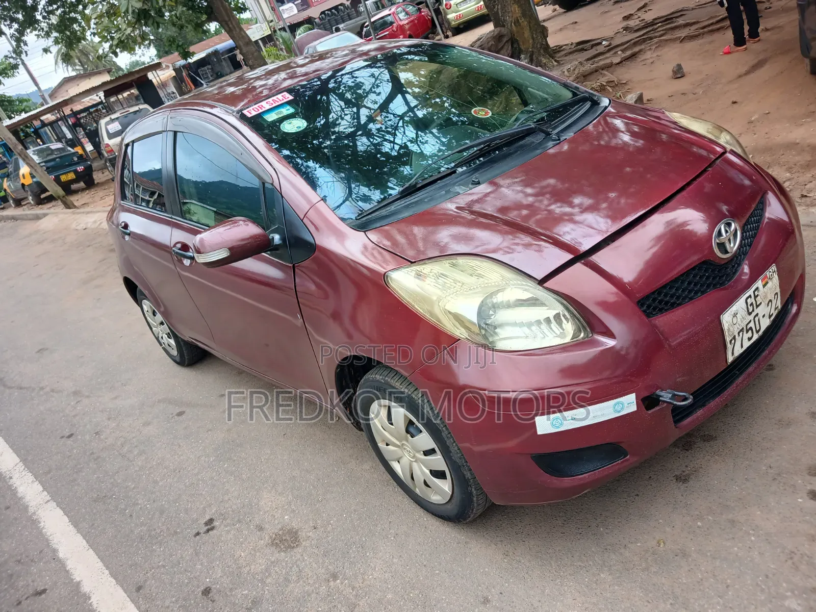 Toyota Vitz 2010 Red