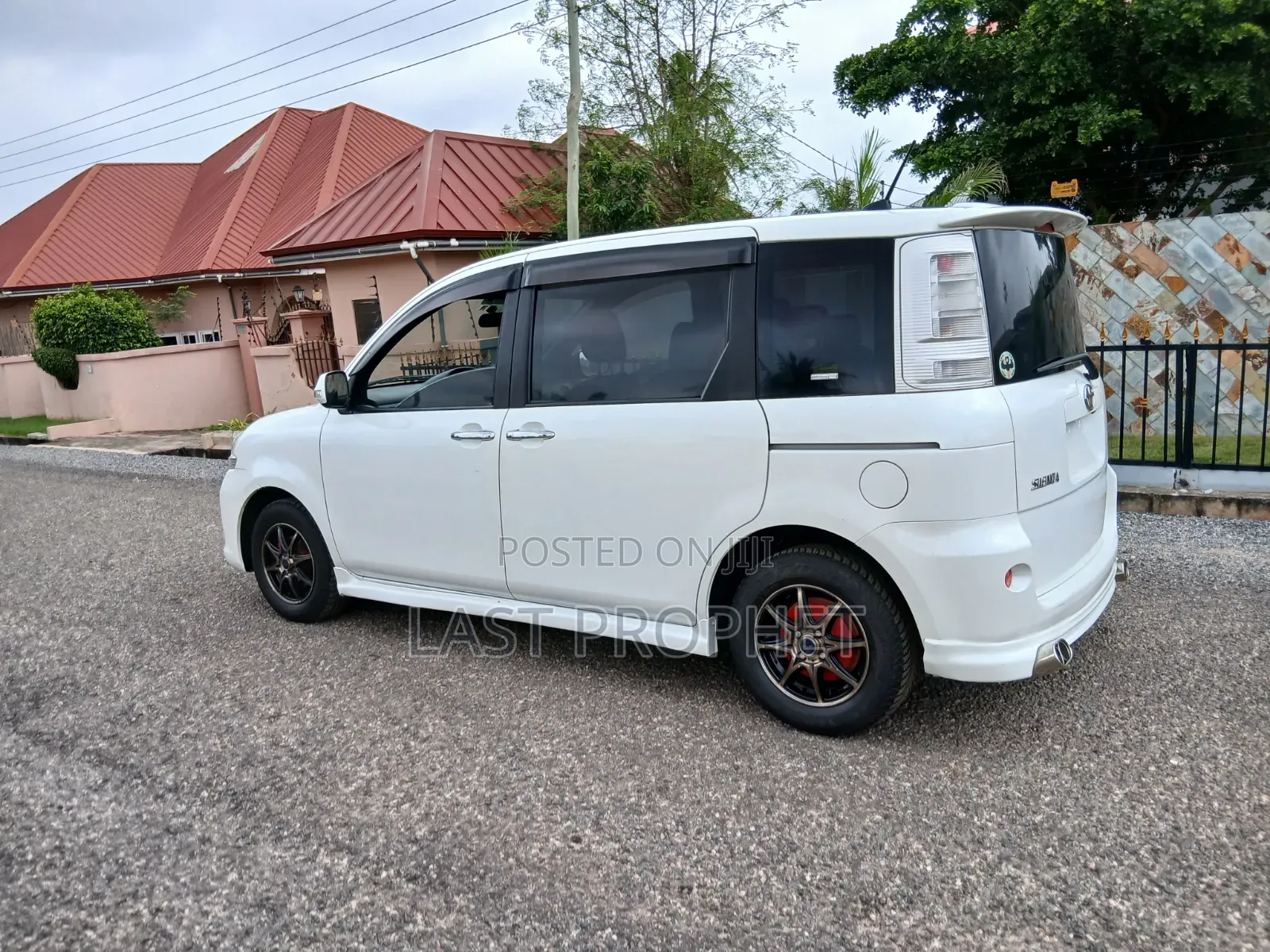 Toyota Sienta 2013 White