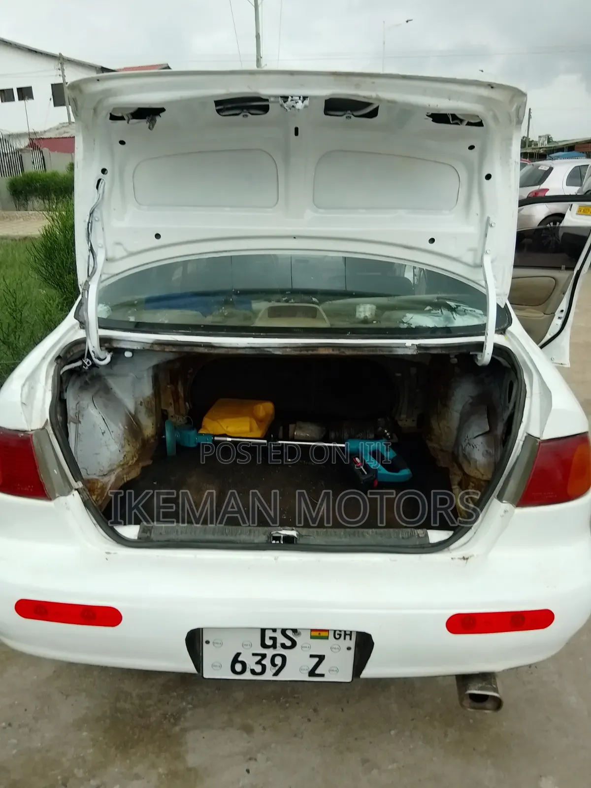 Toyota Corolla 2002 White
