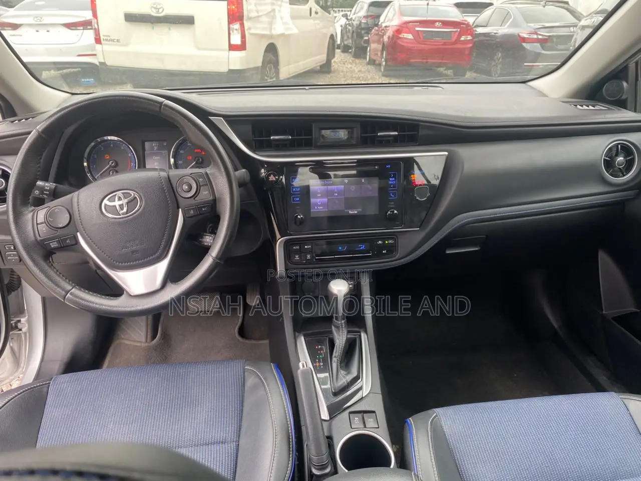 Toyota Corolla SE (1.8L 4cyl 2A) 2019 Silver