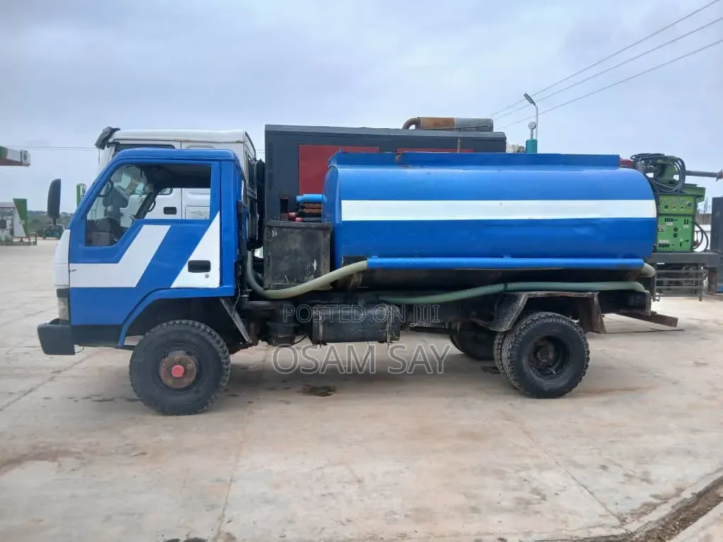 Hyundai Mighty Water Tanker